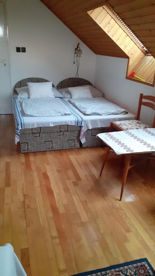 Hotel Anna vendégház Balatonakali Esterno foto