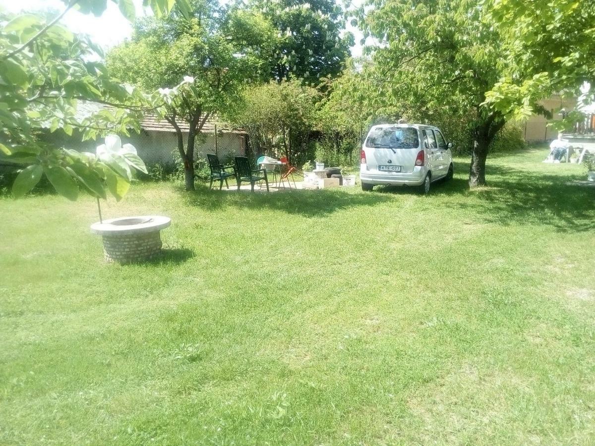 Hotel Anna vendégház Balatonakali Esterno foto