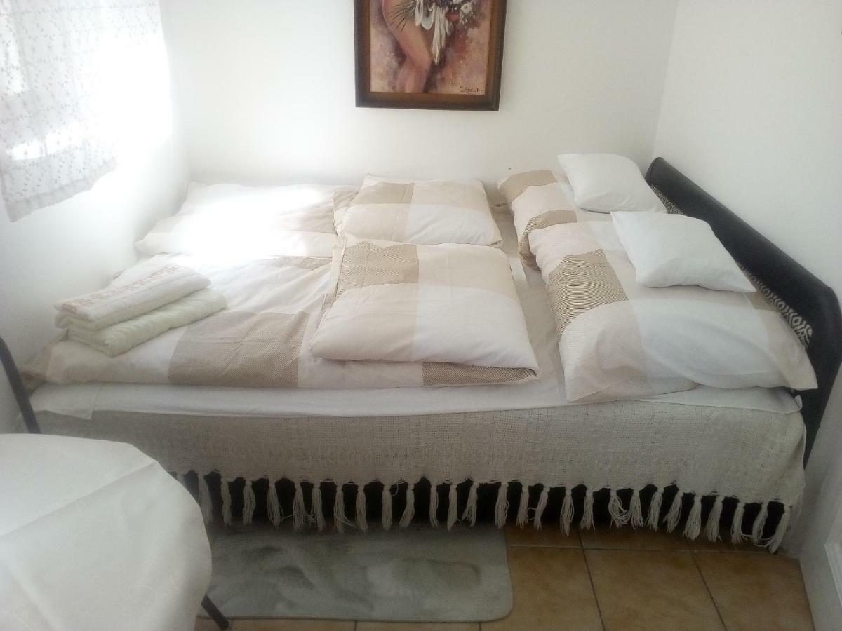 Hotel Anna vendégház Balatonakali Esterno foto